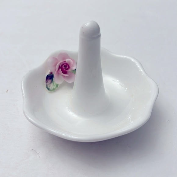 Vintage Crown Fine Bone China Rose Ring Holder - Picture 3 of 6